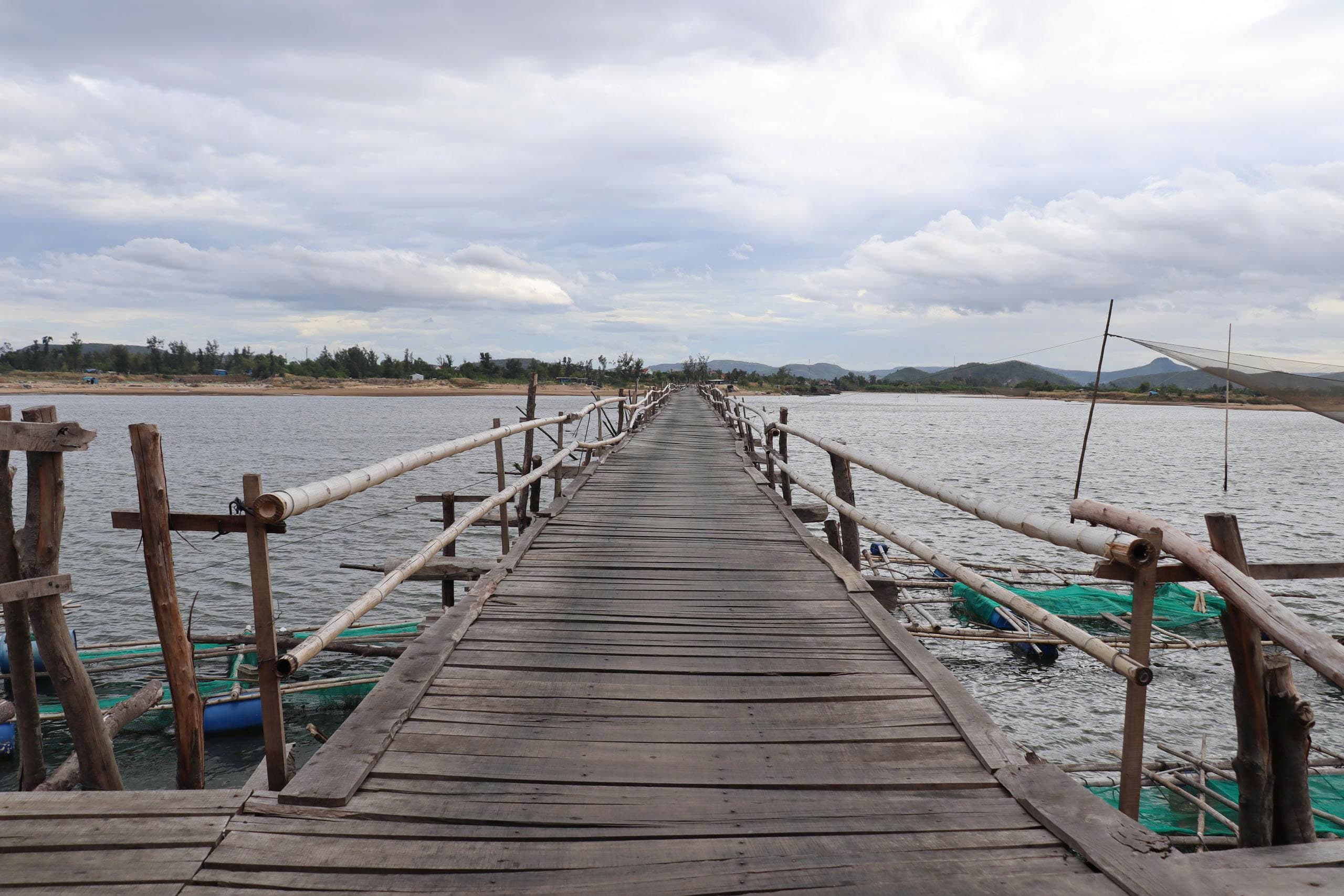 Cầu gỗ Ông Cọp