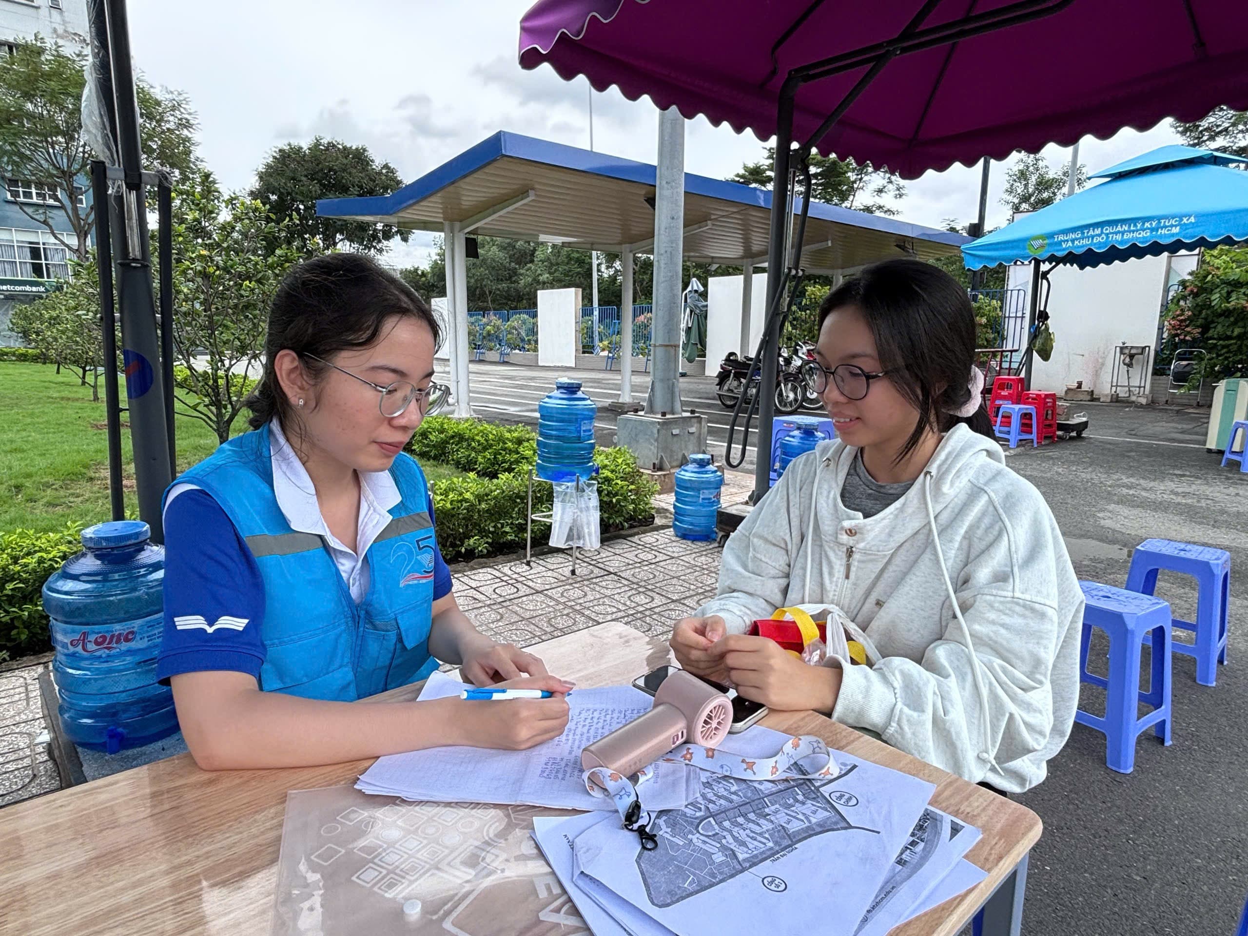 Hỗ trợ đăng ký KTX